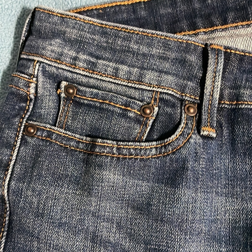 Levi’s size 6/28 Long bootcut jeans - Picture 3 of 6